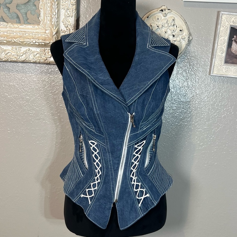 Vintage 80’s Denim Zip-Front Sleeveless top